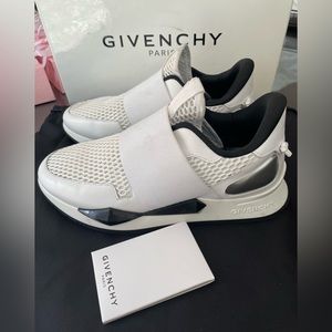 Givenchy fashion sneakers sz 37
